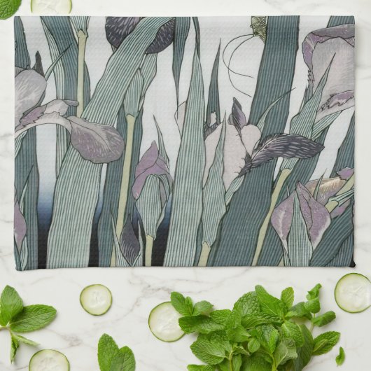 Irises & Grasshopper, Katsushika Hokusai Geschirrtuch (Gefaltet)