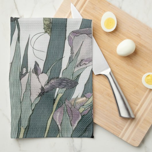Irises & Grasshopper, Katsushika Hokusai Geschirrtuch (Viertel Falte)