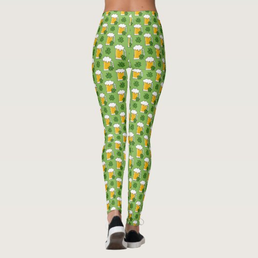 Irish Beer Tasse mit Kleeblatt Clover Pattern Leggings (Rückseite)
