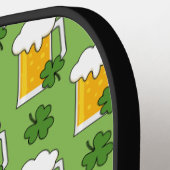 Irish Beer Tasse mit Kleeblatt Clover Pattern Pickleball Schläger (Linke Seite)