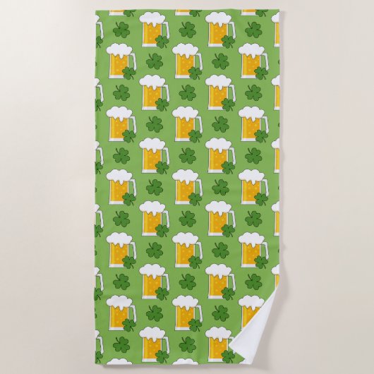 Irish Beer Tasse mit Kleeblatt Clover Pattern Strandtuch (Vorderseite)