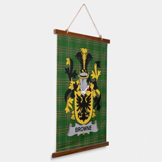 Irish Browne Coat of Arms Family Crest Wandteppich Mit Holzrahmen (Gewinkelt)