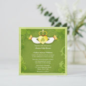 Irish Claddagh Heart Green Celtic Wedding Einladung (Stehend Vorderseite)
