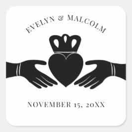 Irish Claddagh Ring Simple Black and White Wedding Quadratischer Aufkleber