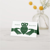 Irish Claddagh Ring Simple Graphic Green Wedding Platzkarte (Rückseite)