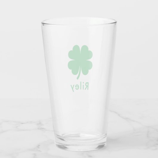 Irish Clover Personalisiert Monogram Name Beer Glas (Rückseite)