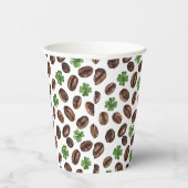 Irish Coffee Beans and Shamrocks Funny Design Pappbecher (Rechts)