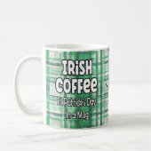 Irish Coffee St Patrick's Day in einer Tasse (Links)