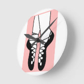 IRISH DANCE SHOES RUNDE WANDUHR (Winkel)