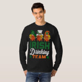 Irish Drinking Team Drinking Beer Gnome  Patricks  T-Shirt (Vorne ganz)