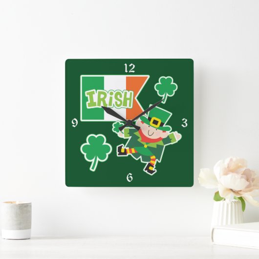 Irish Flag Leprechaun Quadratische Wanduhr (Zuhause)