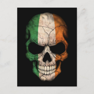 Irish Flag Skull auf Black Postkarte