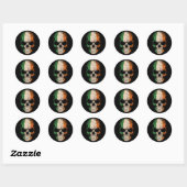 Irish Flag Skull auf Black Runder Aufkleber (Blatt)