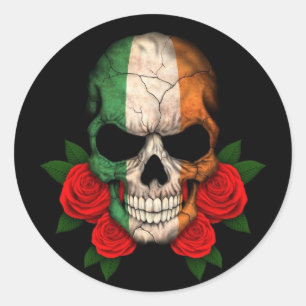 Irish Flag Skull mit Rote Rosen Runder Aufkleber