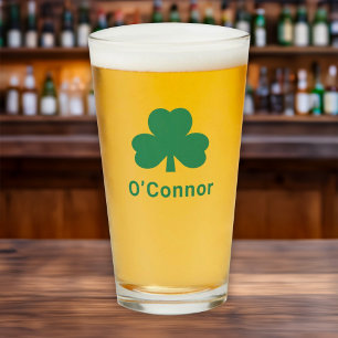 Irish Green Clover Personalisiert Nachname Beer Glas
