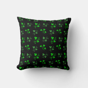 Irish Green Kleeblatts on Black Pillow Kissen