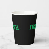 Irish Green schwarze Typografie Saint Patrick's Da Pappbecher (Links)