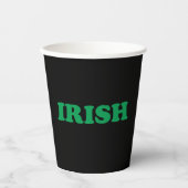 Irish Green schwarze Typografie Saint Patrick's Da Pappbecher (Vorderseite)