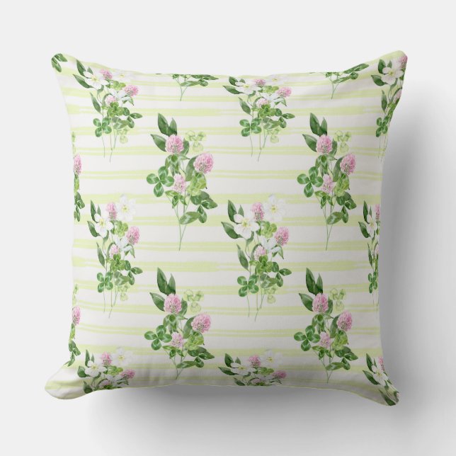 IRISH GREEN SHAMROCKS AND TINY PINK FLOWERS KISSEN (Vorderseite)