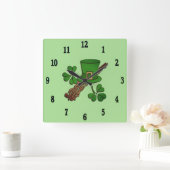 Irish Hat and Kleeblatts Black Numbers Quadratische Wanduhr (Zuhause)