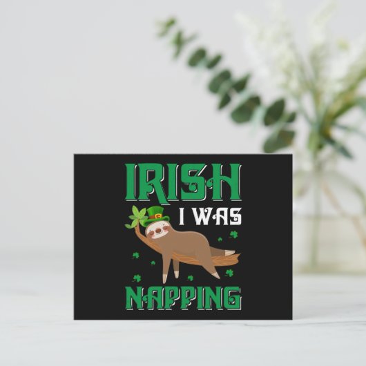 Irish I Napping Sloth St Patricks Day Postkarte (Stehend Vorderseite)