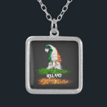 *~* IRISH IRLAND GNOME Abstrakte Flagge Versilberte Kette<br><div class="desc">So ein phantastischer Whimsical Niedlich Fun Patriotic Irish Pride Irish Flag GNOME mit einem HEART mit Irish Flag Colors. * IRLAND IRISH FLAG BRUSH STROKE Einfache Abstrakte IRISH Fahnen Farben Grün Weiß und ORANGE. Moderne populäre Abstrakte Simple Colorful Creative Whimsical Niedlich Fun Patriotic Irish Pride GNOME IRISH Fahne. IRISH IRLAND...</div>