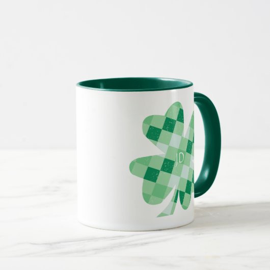 Irish Kleeblatt Closed Green Karos Name Monogram Tasse (VorderseiteRechts)