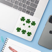 Irish Kleeblatt Green Clovers St. Patrick's Day Aufkleber (Laptop mit iPhone)