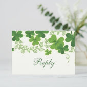 Irish Kleeblatt (Kleber) Wedding RSVP Karte (Stehend Vorderseite)