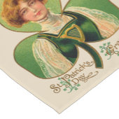 Irish Lass St. Patrick's Table Runner Kurzer Tischläufer (Ecke)