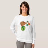 Irish Leprechaun Cow Standing on Planet Earth T-Shirt (Vorne ganz)