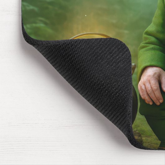 Irish Leprechaun with a Pot of Gold Mousepad (Ecke)