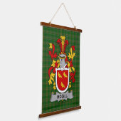 Irish McGill Coat of Arms Family Crest Wandteppich Mit Holzrahmen (Gewinkelt)
