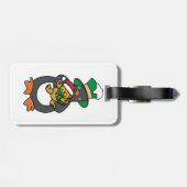 Irish Penguin Holding Christmas Teddy Bear Gepäckanhänger (Rückseite horizontal)
