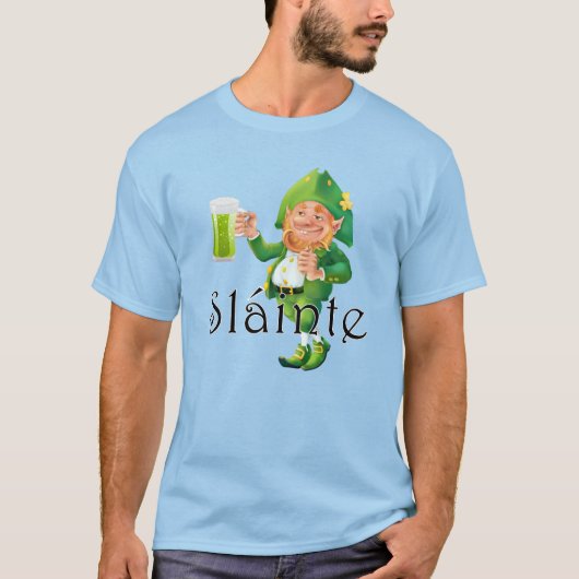 Irish Pub Leprechaun Toast Slainte T-Shirt (Vorderseite)
