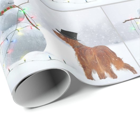 Irish Setter in Snowflakes mit Weihnachtsschneeman Geschenkpapier (Rolleneckpunkt)
