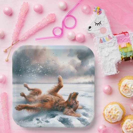 Irish Setter Rolling in Snow Pappteller (Party)