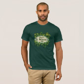 Irish Shamrock Celebration Design T-Shirt (Vorne ganz)