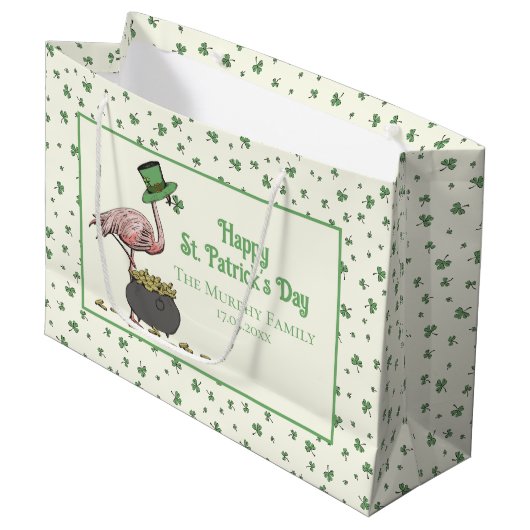 Irish Shamrock Pink Flamingo St Patricks Day Ivory Große Geschenktüte (Vorderseite Schrägansicht)