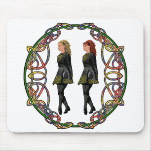 Irish Step Tänzer in keltischer Knüpfarbeit Mousepad