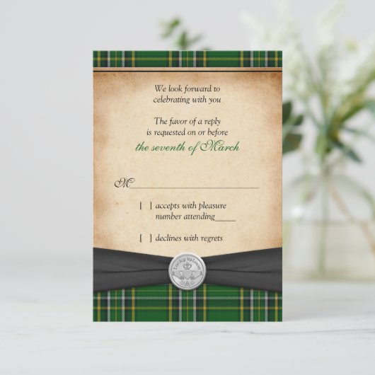 Irish Tartan Celtic Claddagh Lucky Wedding RSVP (Stehend Vorderseite)