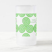 Irish Triskel Happy St Patrick Mattierte Tasse (Mittel)