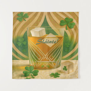 Irish Whiskey Tumbler Shamrocks "Sláinte!" Wandteppich