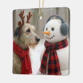 Irish Wolfhound Gazing at a Cute Snowman Keramikornament (Links)