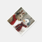 Irish Wolfhound Gazing at a Cute Snowman Serviette (Ecke)