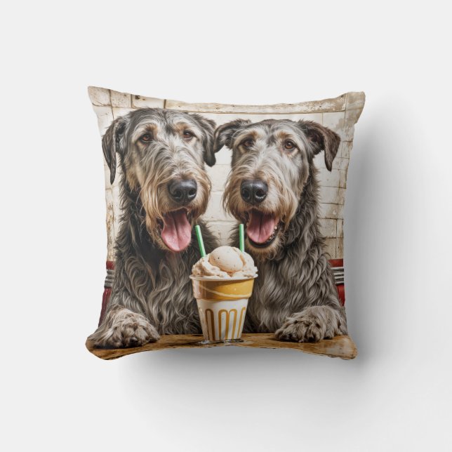 Irish Wolfhound Hunde mit einem Milchshake Kissen (Vorderseite)