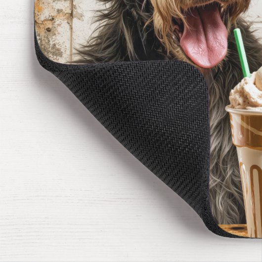 Irish Wolfhound Hunde mit Eiscreme Soda Mousepad (Ecke)