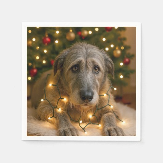 Irish Wolfhound verheddert in Weihnachtsbeleuchtun Serviette (Vorderseite)