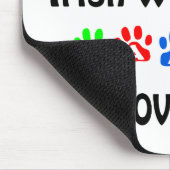 Irish Wolfhound Walks Design Mousepad (Ecke)