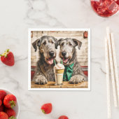 Irish Wolfhounds mit Eiscreme-Soda Serviette (Beispiel)